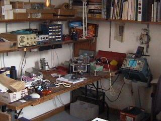 Electronics bench